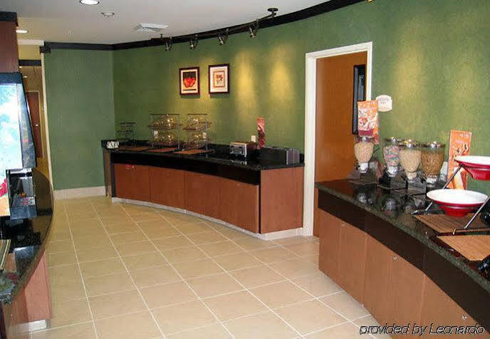 Fairfield Inn & Suites Бърли Екстериор снимка