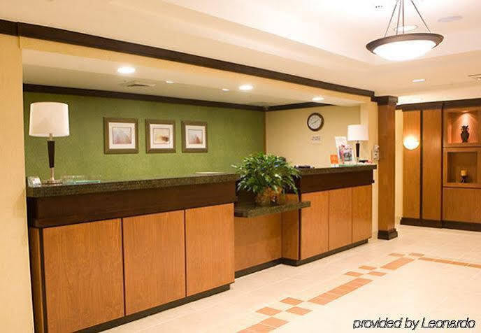 Fairfield Inn & Suites Бърли Екстериор снимка